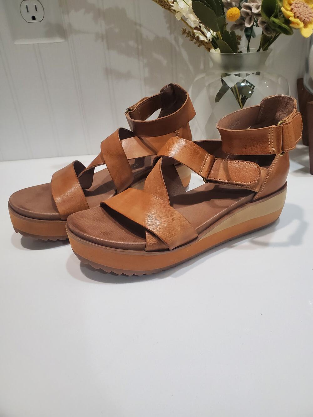 Antelope Sandals size 6
